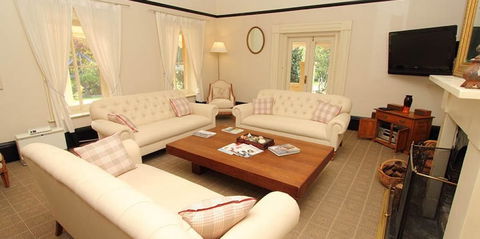 Fitzroy Inn Historic Retreat - Accommodation Brisbane 1