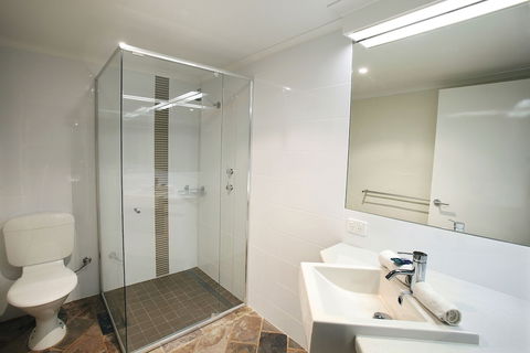 Whalers Cove Villas - Accommodation Brisbane 5
