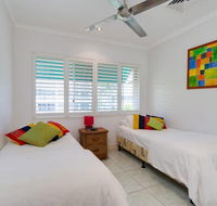 Azure Waters - Accommodation Brisbane