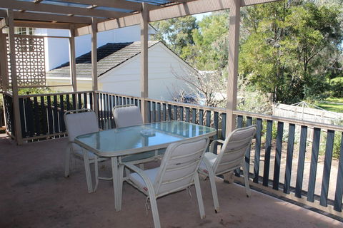 Australian Home Away At Doncaster Grange Park - Accommodation Brisbane 3