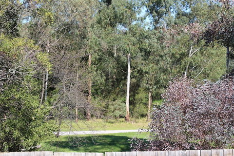 Australian Home Away At Doncaster Grange Park - Accommodation Brisbane 4
