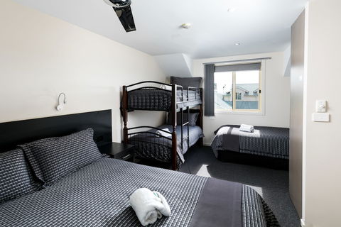 Dolphin Shores - Accommodation Brisbane 1