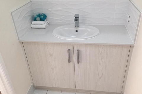 Coral Sea Apartments - Accommodation Brisbane 7