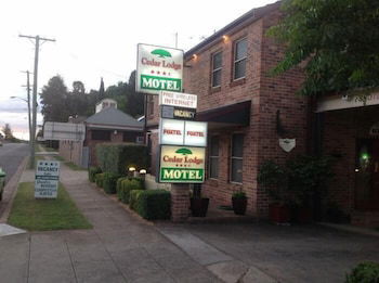 Cedar Lodge Motel - Accommodation Brisbane 2