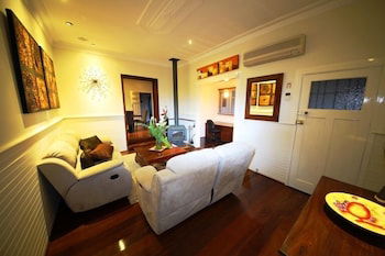 Rothwood B & B - Accommodation Brisbane 0