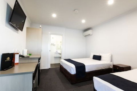Hotel Settlers - Accommodation Brisbane 0