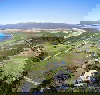 Seymour Waves - Accommodation Brisbane