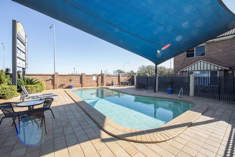 Cotswold Motor Inn - Accommodation Brisbane 3
