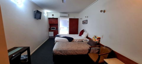 Ayr Travellers Motel - Accommodation Brisbane 4