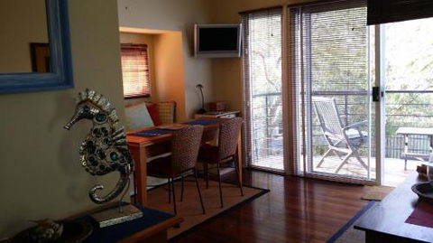 Wyreepi Caribbean Chalet - Accommodation Brisbane 5