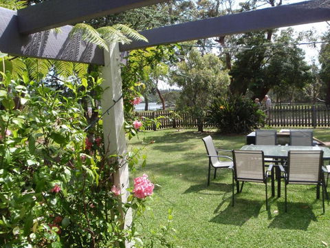 Wyreepi Caribbean Chalet - Accommodation Brisbane 2