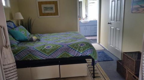 Wyreepi Caribbean Chalet - Accommodation Brisbane 4