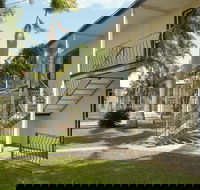 Ocean Breeze Units - Accommodation Brisbane