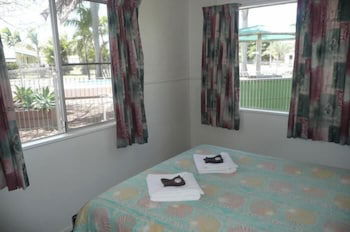 Ocean Breeze Units - Accommodation Brisbane 6