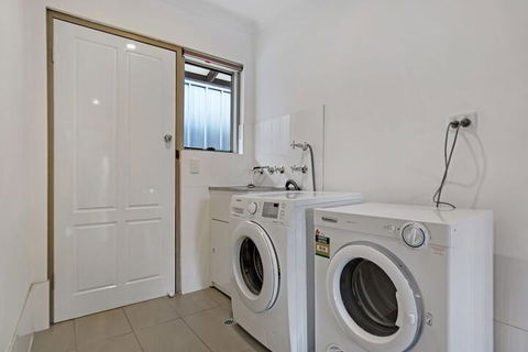 Adelaide Holiday Homes - Accommodation Brisbane 2