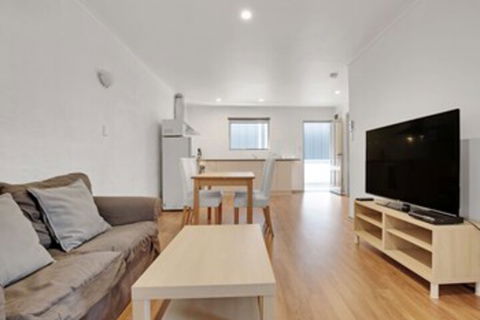 Adelaide Holiday Homes - Accommodation Brisbane 0