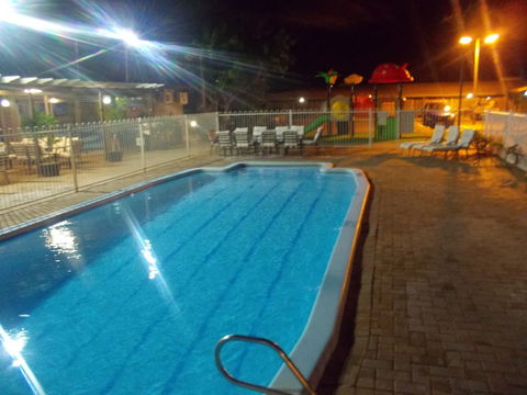 Carnarvon Motel - Accommodation Brisbane 1
