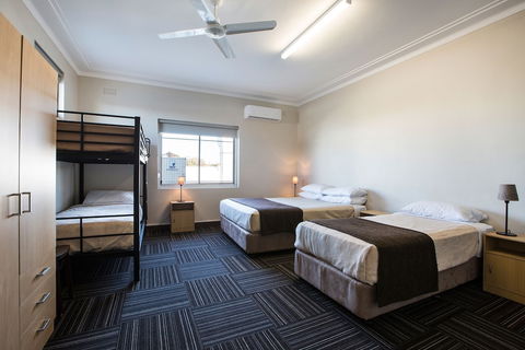 Toongabbie Hotel - Accommodation Brisbane 5