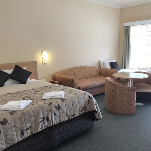 Country Gardens Motor Inn - Accommodation Brisbane 6