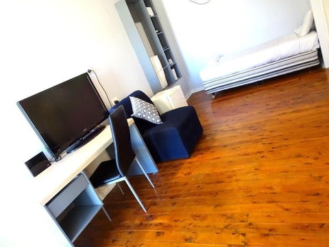Mercury Motor Inn - Accommodation Brisbane 3