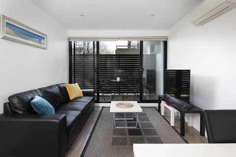 RNR Serviced Apartments North Melbourne - Accommodation Brisbane 3