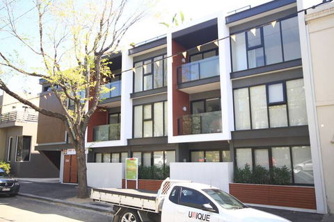 RNR Serviced Apartments North Melbourne - Accommodation Brisbane 1