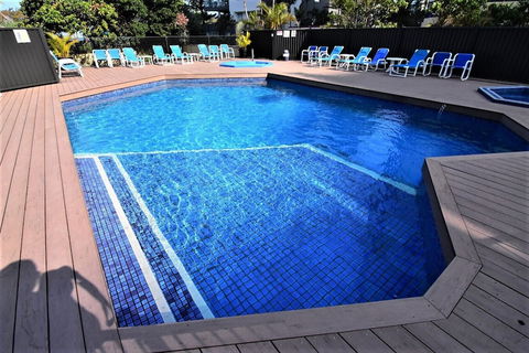 Aloha Apartments - Accommodation Brisbane 2