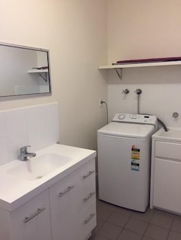Carnarvon Central Apartments - Accommodation Brisbane 3