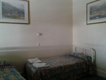 Hotel Boston - Accommodation Brisbane 3