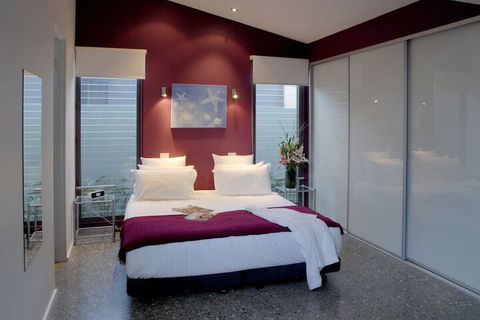By The Beach B&B And Apartments - Accommodation Brisbane 5