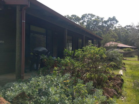 Dunsborough Rail Carriages & Farm Cottages - Accommodation Brisbane 4
