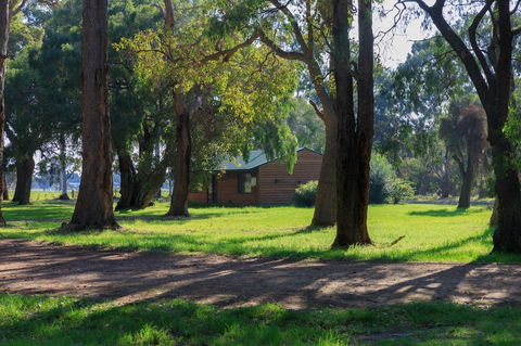 Dunsborough Rail Carriages & Farm Cottages - Accommodation Brisbane 1