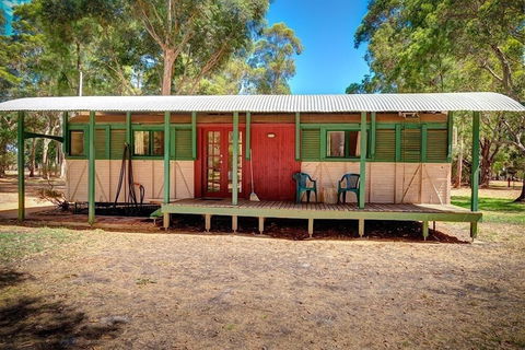 Dunsborough Rail Carriages & Farm Cottages - Accommodation Brisbane 6