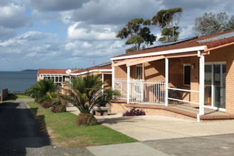 Walters Holiday Flats - Accommodation Brisbane 0