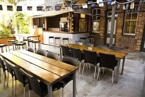Queens Arms Hotel - Accommodation Brisbane 4