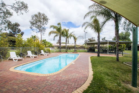 Sportslander Motor Inn - Accommodation Brisbane 2
