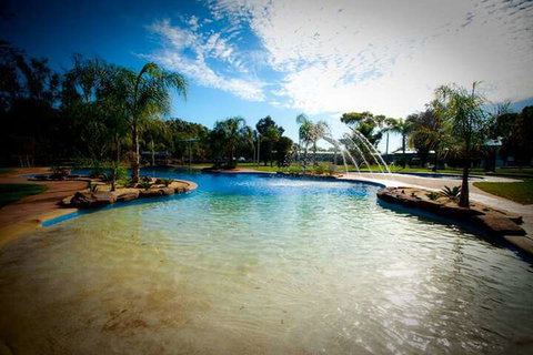 Tasman Holiday Parks - Merool On The Murray - Accommodation Brisbane 2