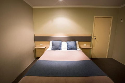 Lakeview Hotel Motel - Accommodation Brisbane 1