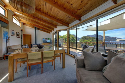 Dove On Freycinet - Accommodation Brisbane 2