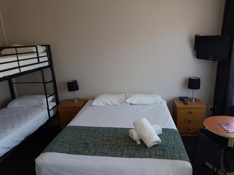 Gateshead Tavern Motel - Accommodation Brisbane 4