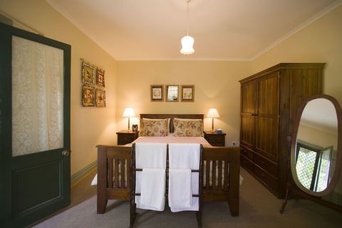 Foxgloves B & B - Accommodation Brisbane 2