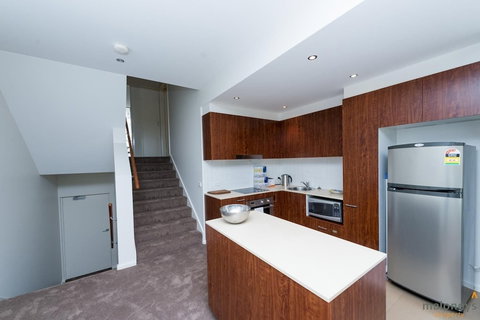 Accommodate Canberra - Metropolitan - Accommodation Brisbane 4
