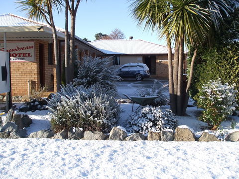 Snowdream Motel - Accommodation Brisbane 0