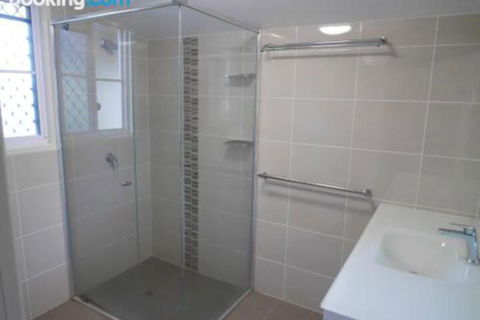 Wyndham Lodge - Accommodation Brisbane 6