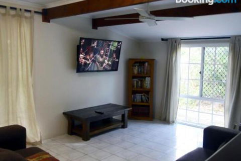 Wyndham Lodge - Accommodation Brisbane 3
