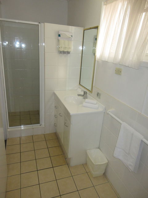 Riviera On Ruthven Motel - Accommodation Brisbane 4