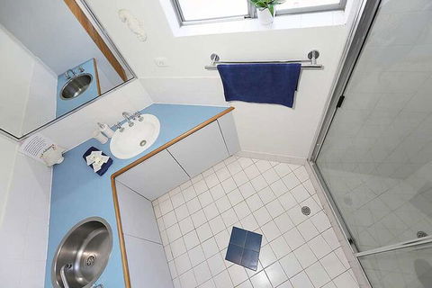 Scarborough Beach Front Resort Shell 4 - Accommodation Brisbane 4