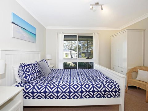 Hayes Beach House Jervis Bay Pet Friendly Award Winner Fireplace - Accommodation Brisbane 5