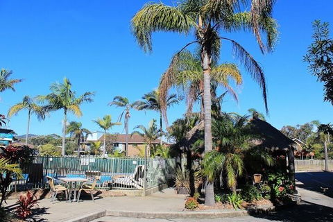 Ocean Side Hawks Nest - Accommodation Brisbane 5