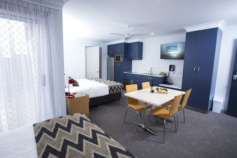 Altitude Motel Apartments - Accommodation Brisbane 2
